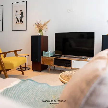 Rock & Roll Chic Near * Ostend